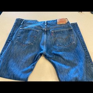 Rare “R” Tab Levis 501 xx 34/32